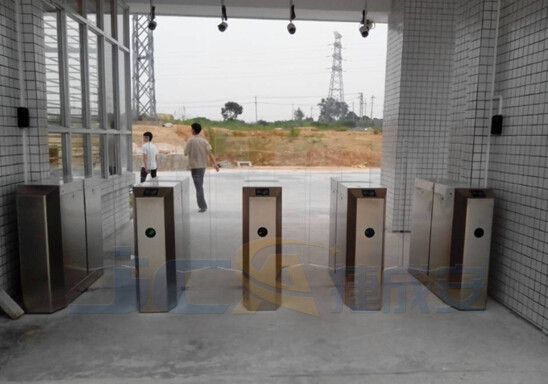 福建省庆安精工机械制造有限公司（人行通道