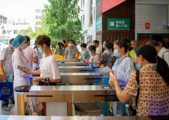 湘雅医院（身份证+健康码闸机）.jpg